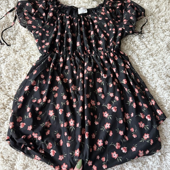 Elegant Black and Pink Floral siren, Lilly maternity Mini Dress - Picture 4 of 6